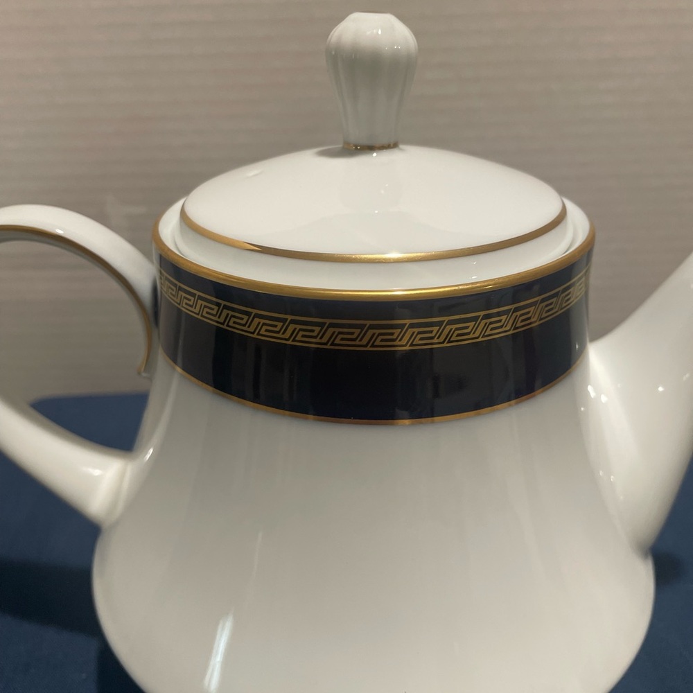 Noritake Contemporary Fine China Plate